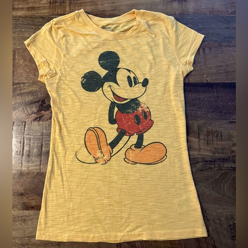 DisneyLand Mickey Mouse women’s tee size M.